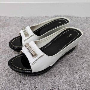 Black and White Wedges